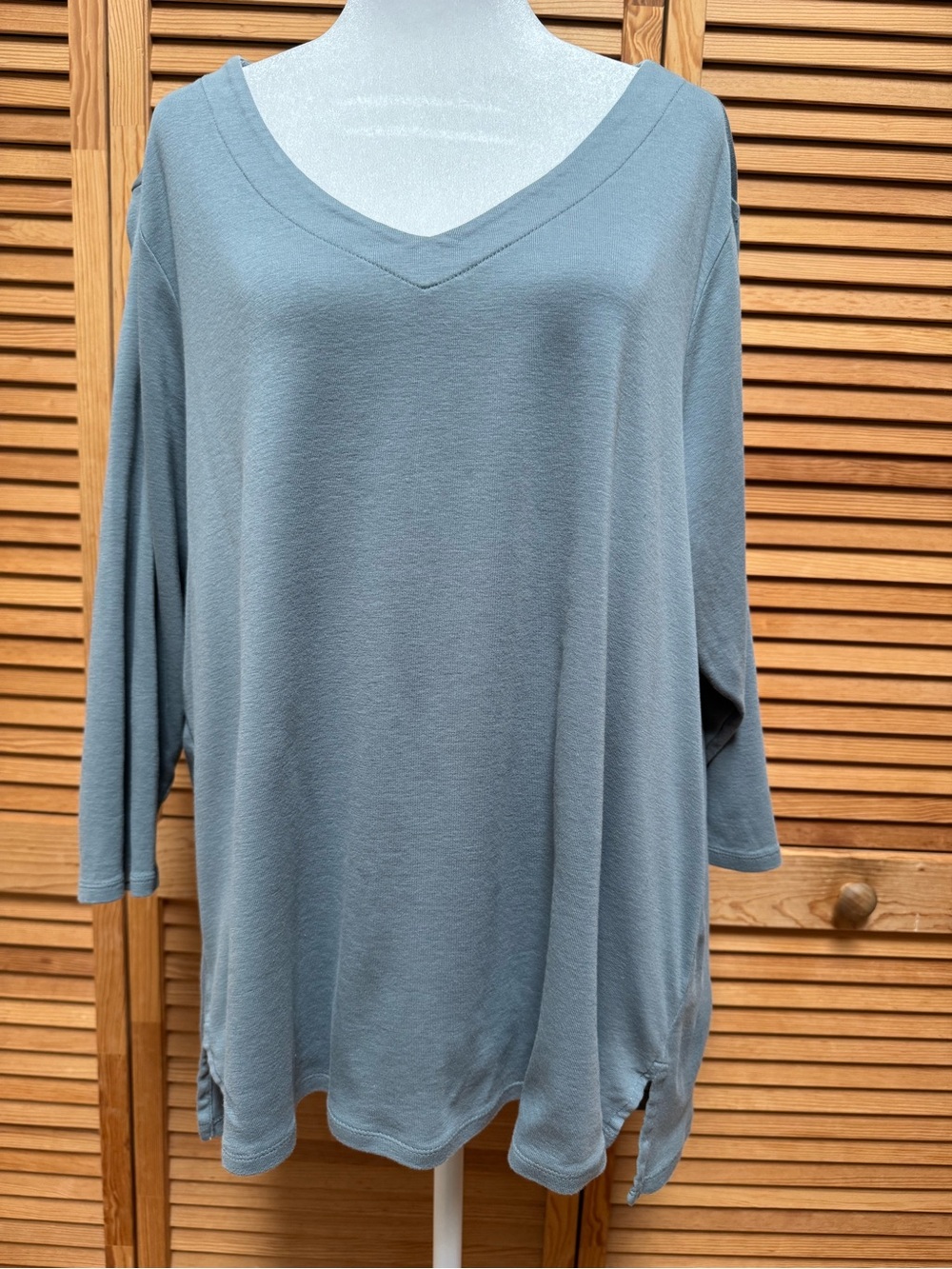 J Jill Pure Pima Cotton V-Neck Tee Relaxed Fit Side Slit Sage Green XL Lagenlook